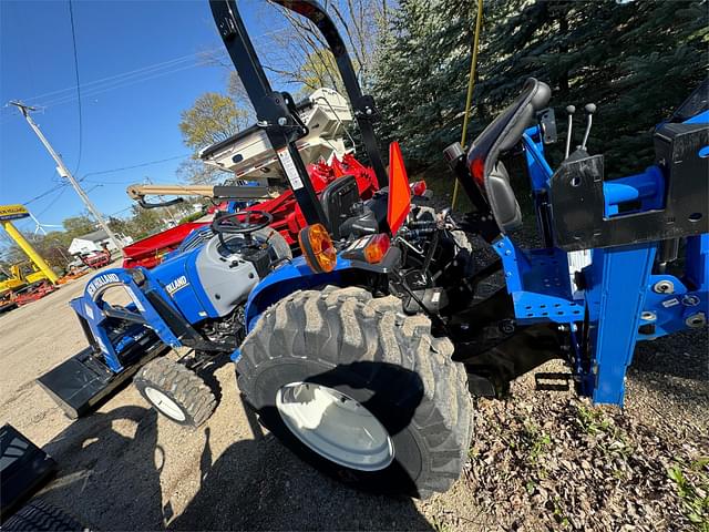 Image of New Holland Workmaster 35 equipment image 2