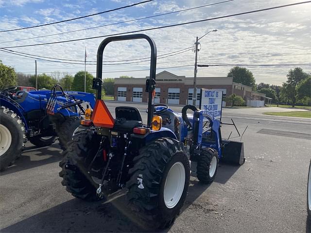 Image of New Holland Workmaster 35 equipment image 2