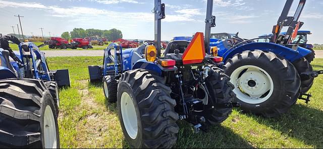 Image of New Holland Workmaster 40 equipment image 2