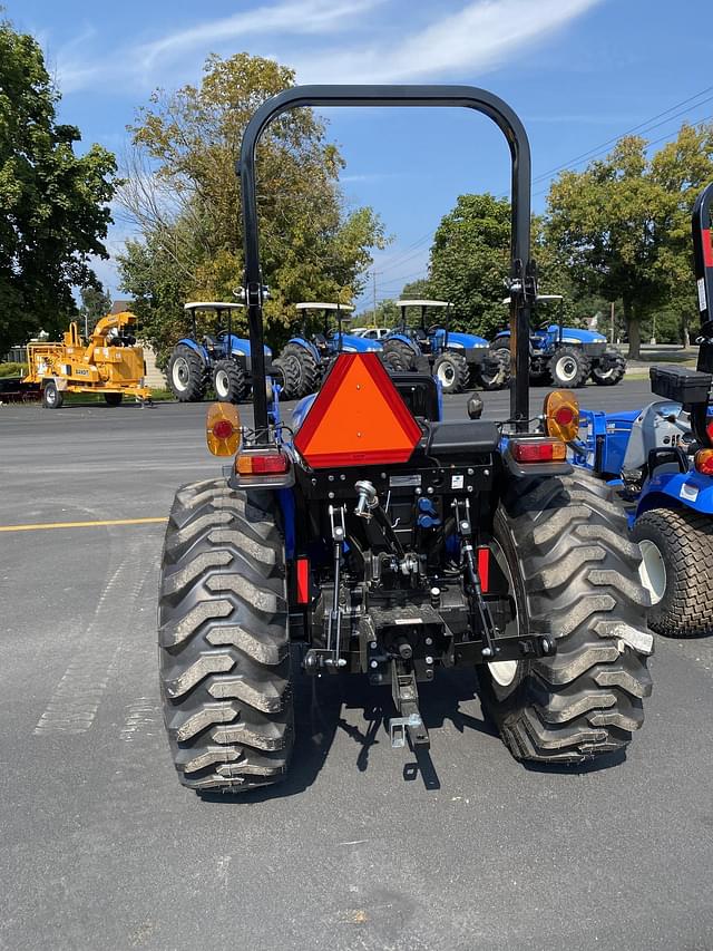 Image of New Holland Workmaster 40 equipment image 3