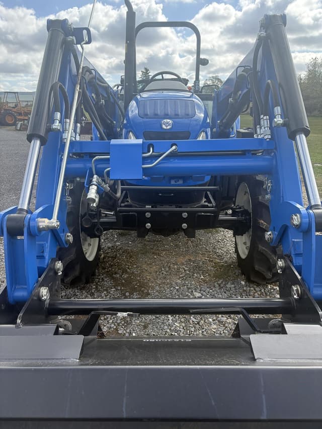 Image of New Holland Workmaster 75 equipment image 2