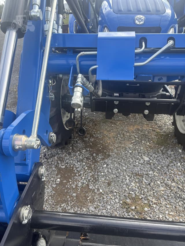 Image of New Holland Workmaster 75 equipment image 3