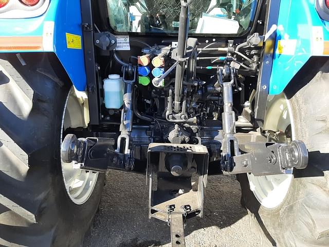 Image of New Holland Workmaster 75 equipment image 3