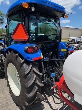 Image of New Holland Workmaster 75 equipment image 4