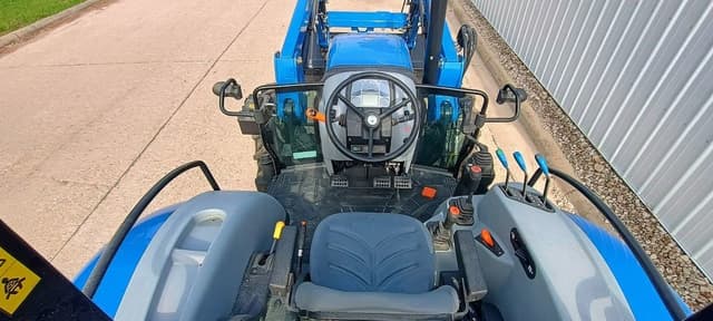Image of New Holland Workmaster 75 equipment image 1