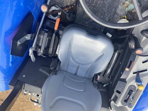 Image of New Holland Workmaster 95 equipment image 2