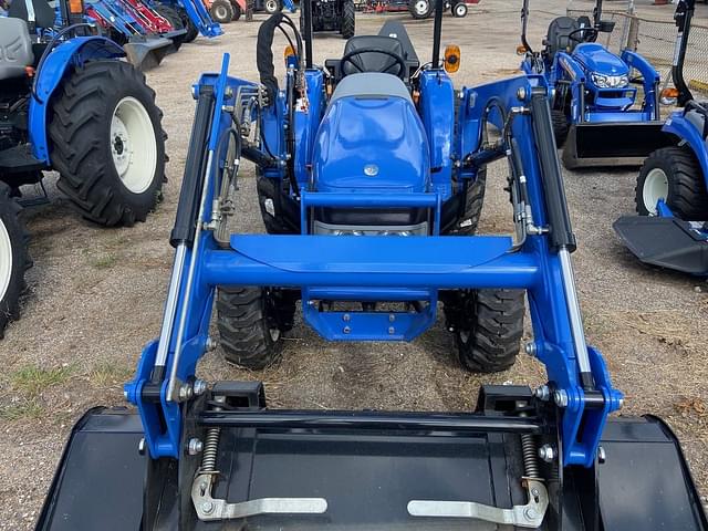 Image of New Holland Workmaster 25 equipment image 2