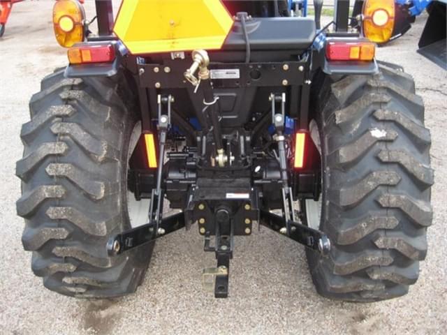 Image of New Holland Workmaster 25 equipment image 4