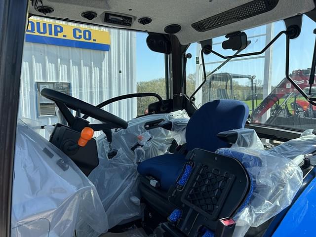 Image of New Holland Workmaster 65 equipment image 4