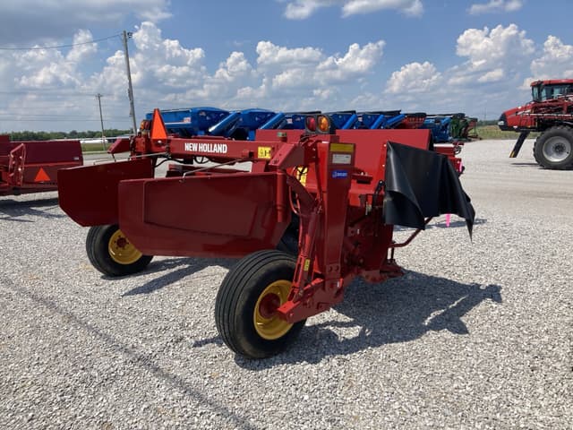 Image of New Holland 210 equipment image 2