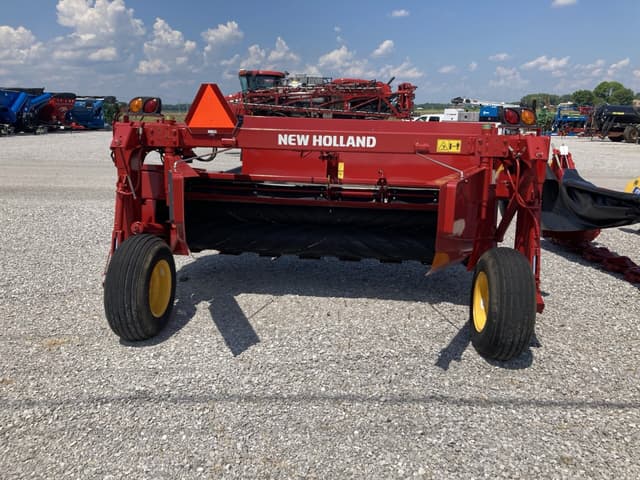 Image of New Holland 210 equipment image 3