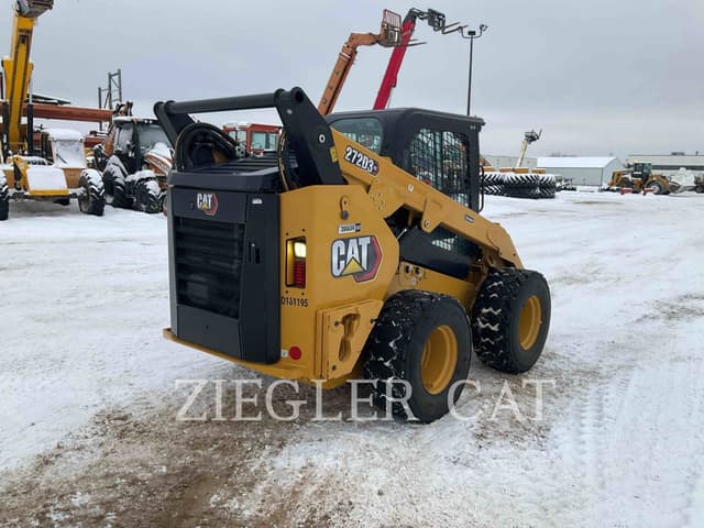 Image of Caterpillar 272D3XE equipment image 2