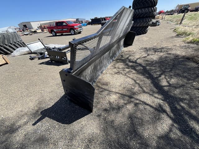 Image of Otter Dozer Blade equipment image 3