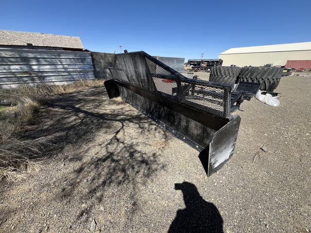 Image of Otter Dozer Blade equipment image 1