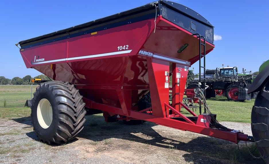 2024 Parker 1042 Equipment Image0