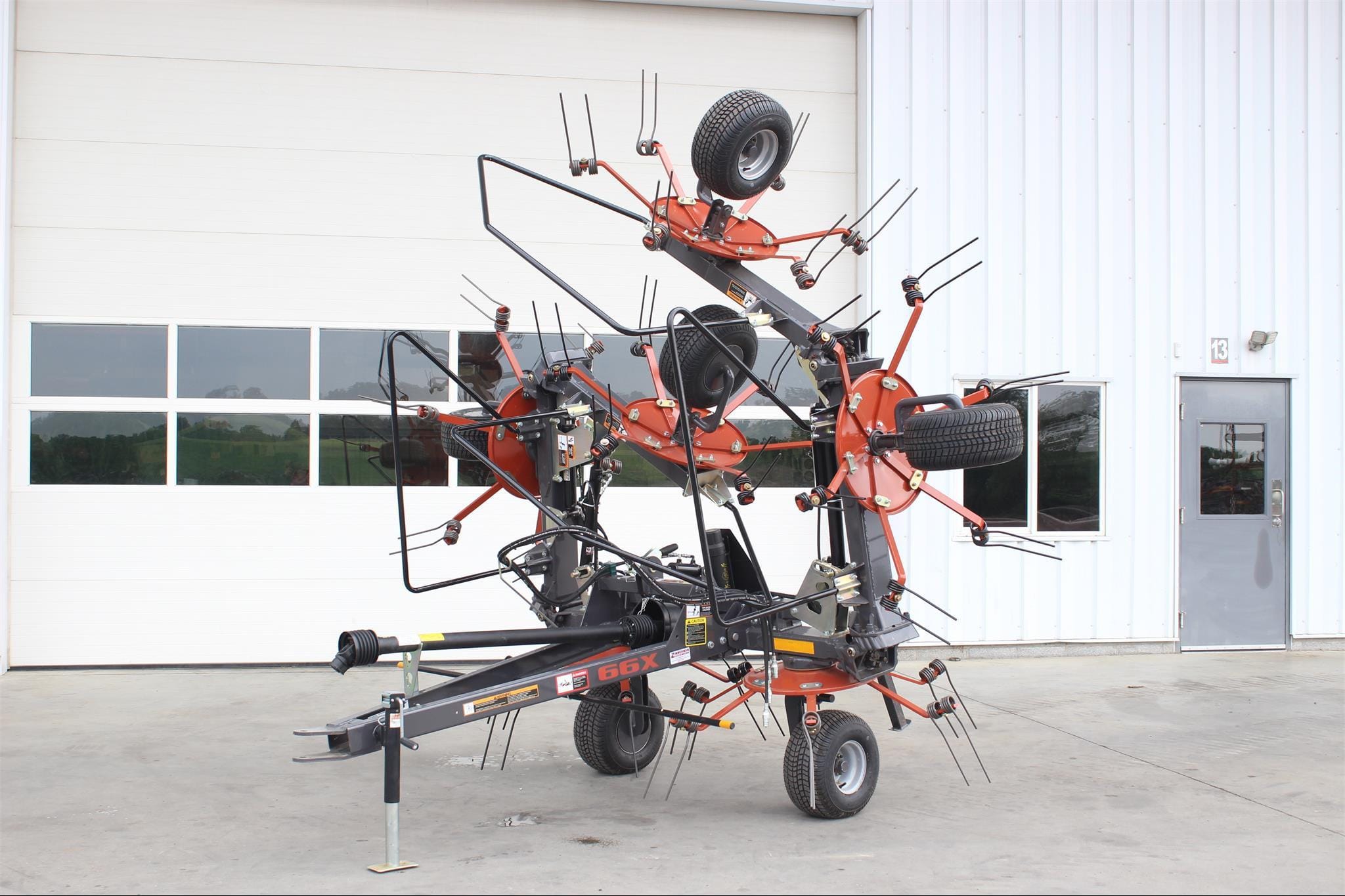 2024 Pequea 66X Equipment Image0