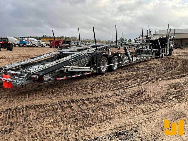 Image of Peterbilt 389 equipment image 4