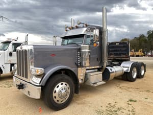 2024 Peterbilt 389 Image