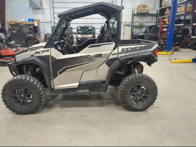 Image of Polaris General XP 1000 Ultimate equipment image 4