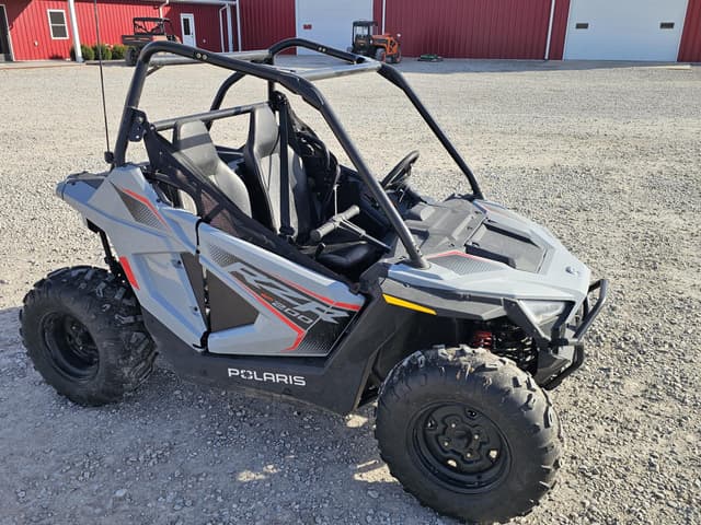 Image of Polaris RZR 200 EFI equipment image 4