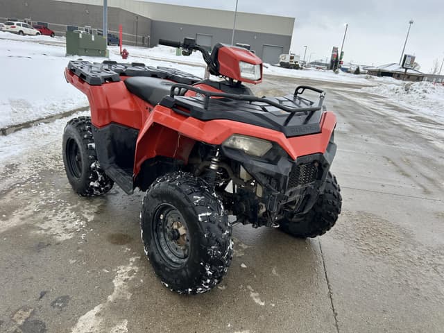 Image of Polaris Sportsman Touring 570 EFI equipment image 2