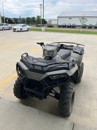 Image of Polaris Sportsman 570 EPS equipment image 2