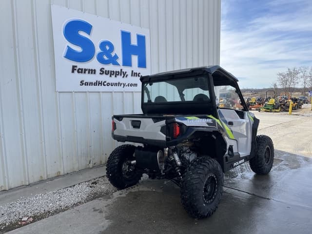 Image of Polaris General XP 1000 Sport equipment image 2