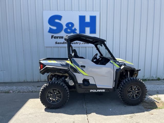 Image of Polaris General XP 1000 Sport equipment image 1