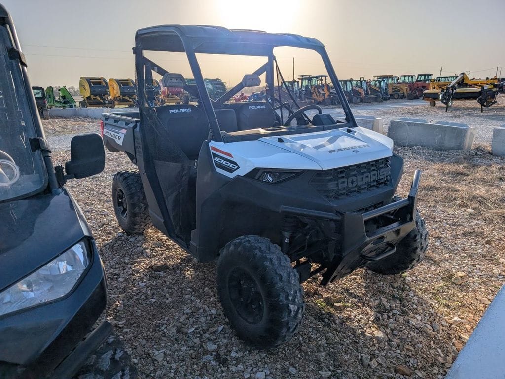 2024 Polaris Ranger 1000 Premium Equipment Image0