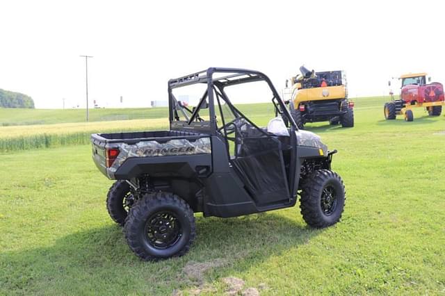 Image of Polaris Polaris Ranger XP Kinetic Premium equipment image 1