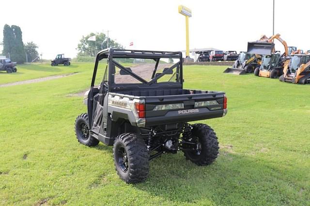 Image of Polaris Polaris Ranger XP Kinetic Premium equipment image 3