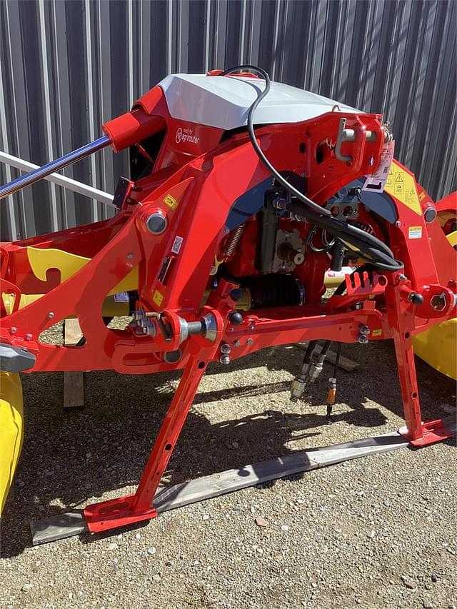 Image of Pottinger Novacat V10000 RC equipment image 3