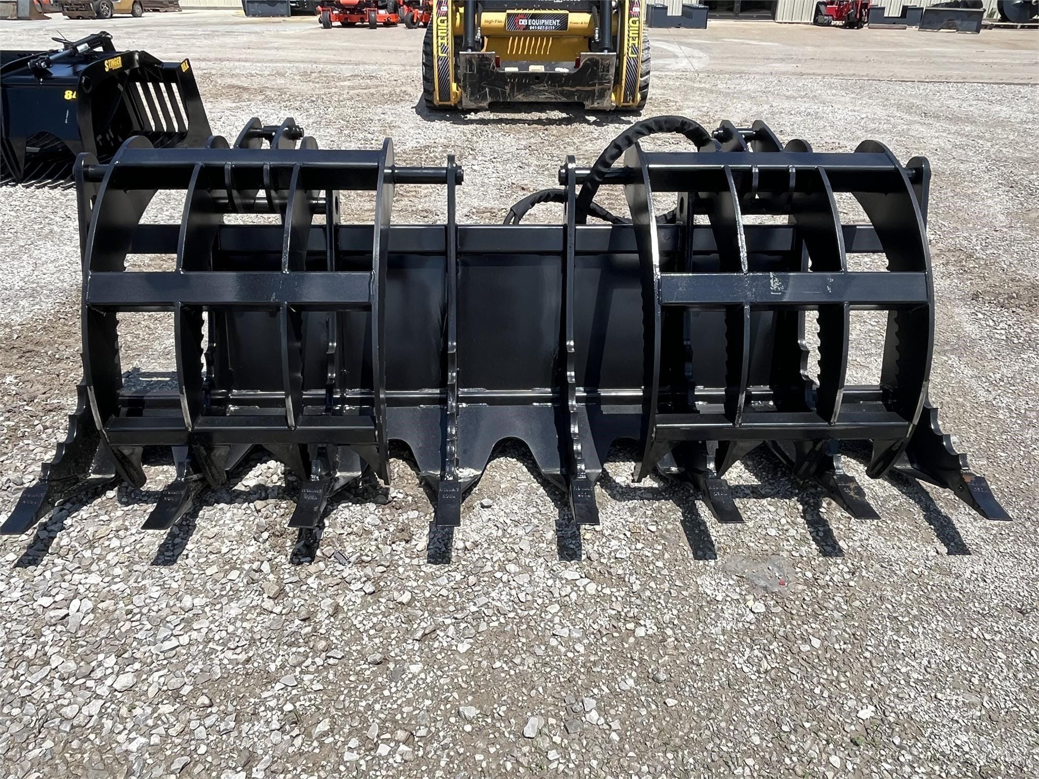 2024 Prime Attachments Dual Clam Grapple Equipment Image0
