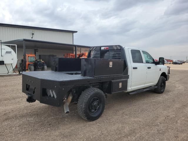 Image of Dodge Ram 2500 equipment image 4
