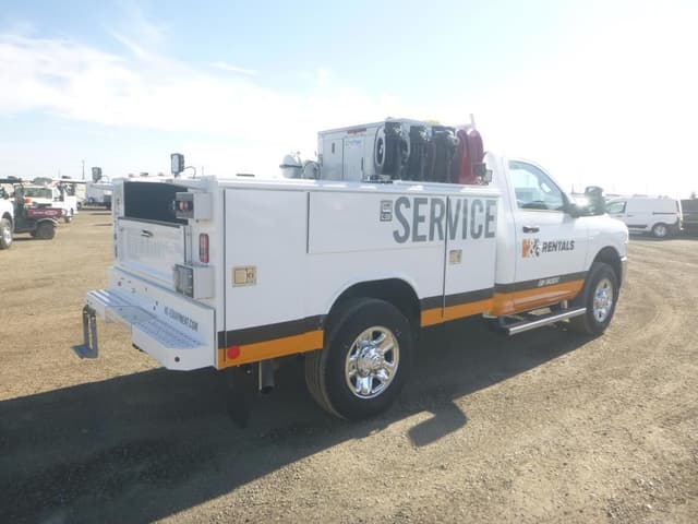 Image of Dodge Ram 2500 equipment image 2