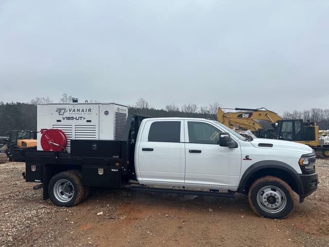 Image of Dodge Ram 5500HD equipment image 4