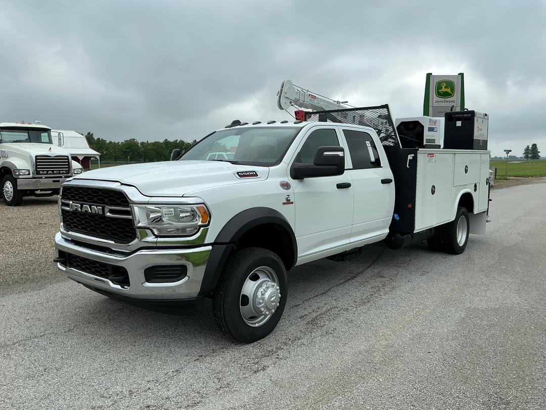 Image of Dodge Ram 5500 Primary image