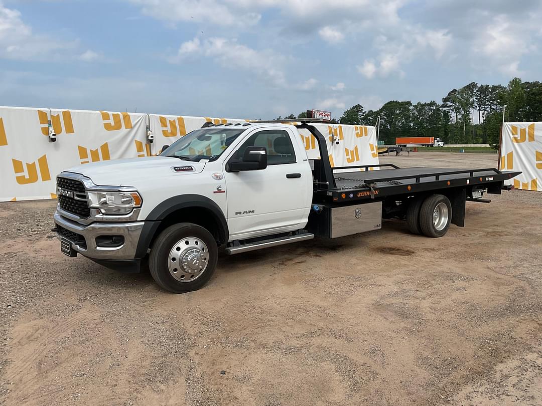 Image of Dodge Ram 5500 Primary image