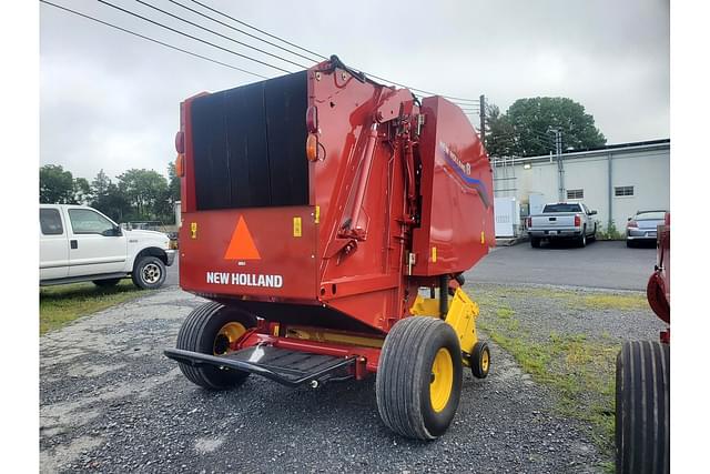 Image of New Holland RB450 equipment image 4