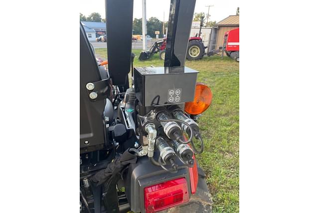 Image of Yanmar SA325 equipment image 4