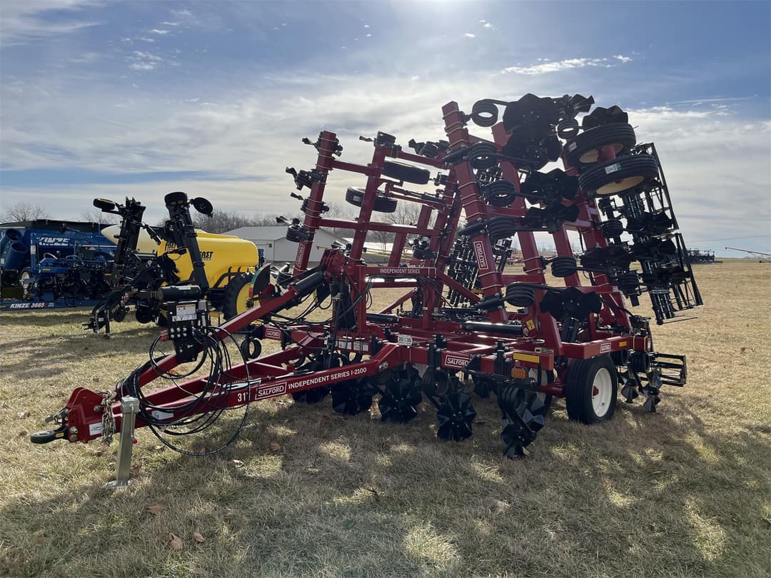 Image of Salford I-2131 Primary image