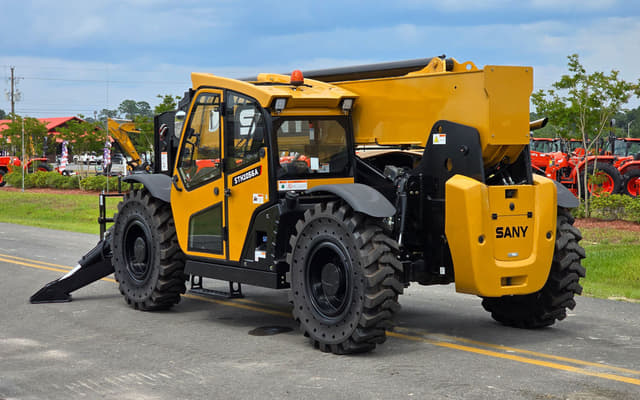 Image of SANY STH1056A equipment image 4