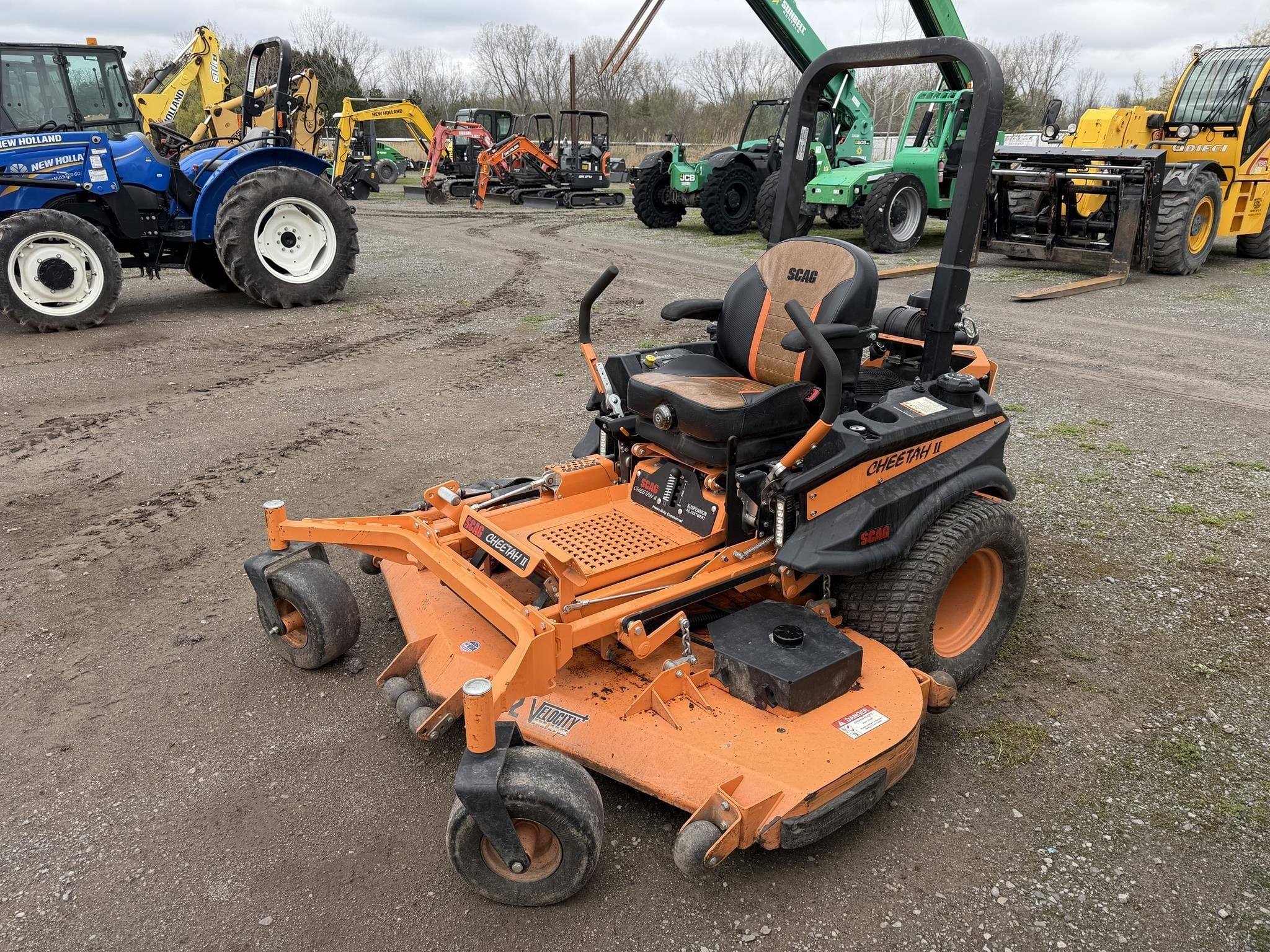 2024 Scag SCZII-72V-40BV-EFI Equipment Image0