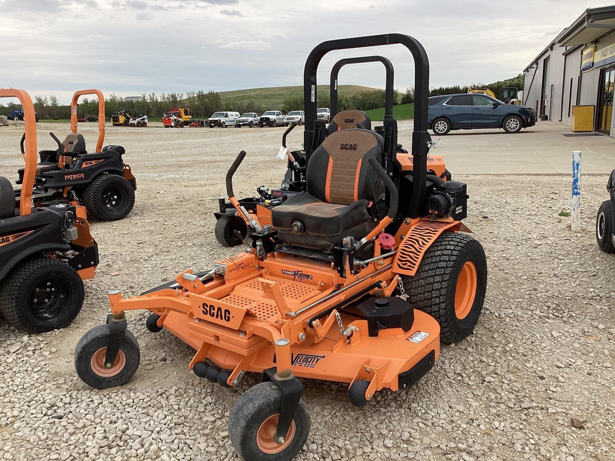 2024 Scag STTII-61V-25KBD Equipment Image0