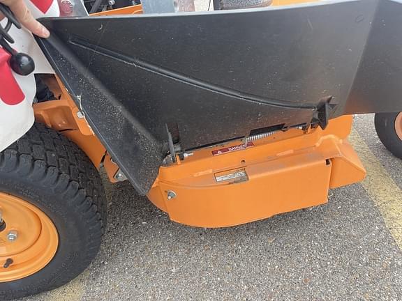 Image of Scag V-Ride II equipment image 2