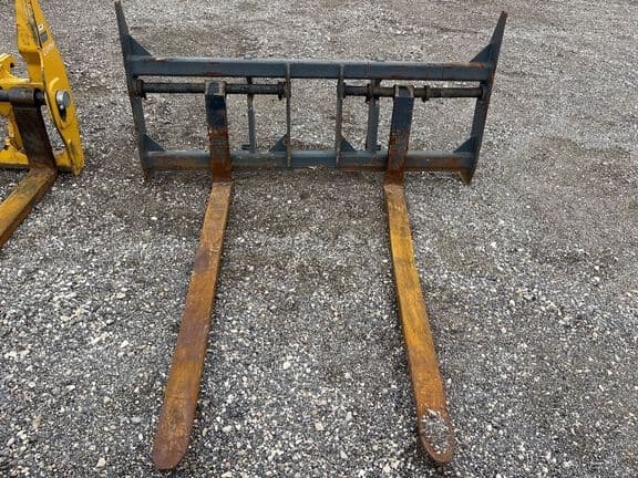 Image of Tag Pallet Forks Primary image