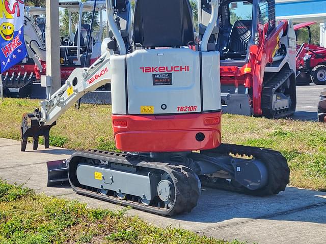 Image of Takeuchi TB210R equipment image 4