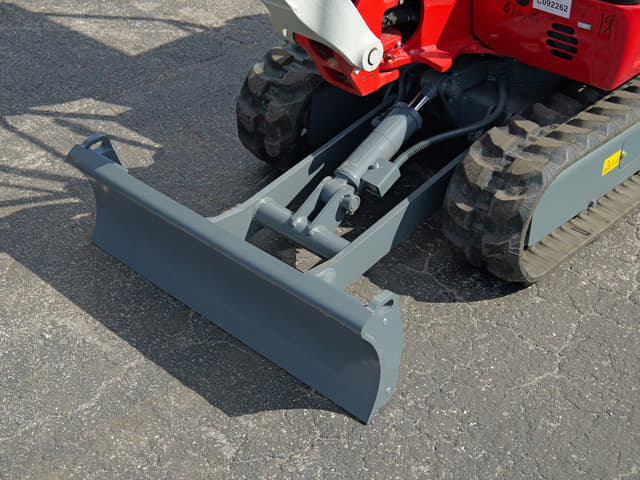 Image of Takeuchi TB216 equipment image 4
