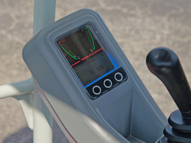 Image of Takeuchi TB216 equipment image 4