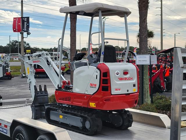 Image of Takeuchi TB216 equipment image 3